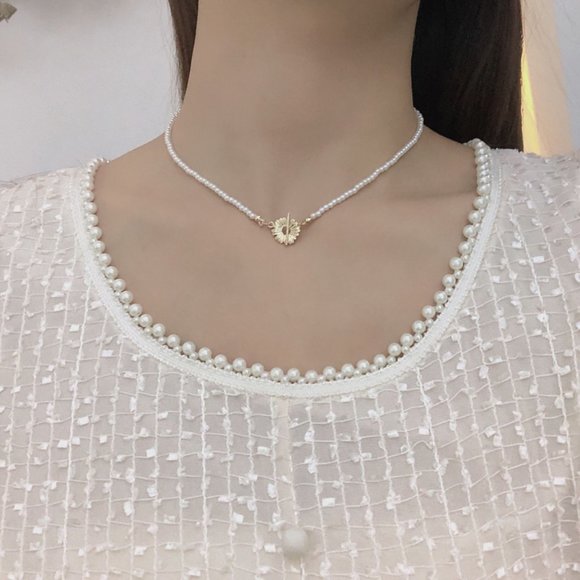 Golden Daisy Pearl Metal Necklace Choker - Picture 5 of 11